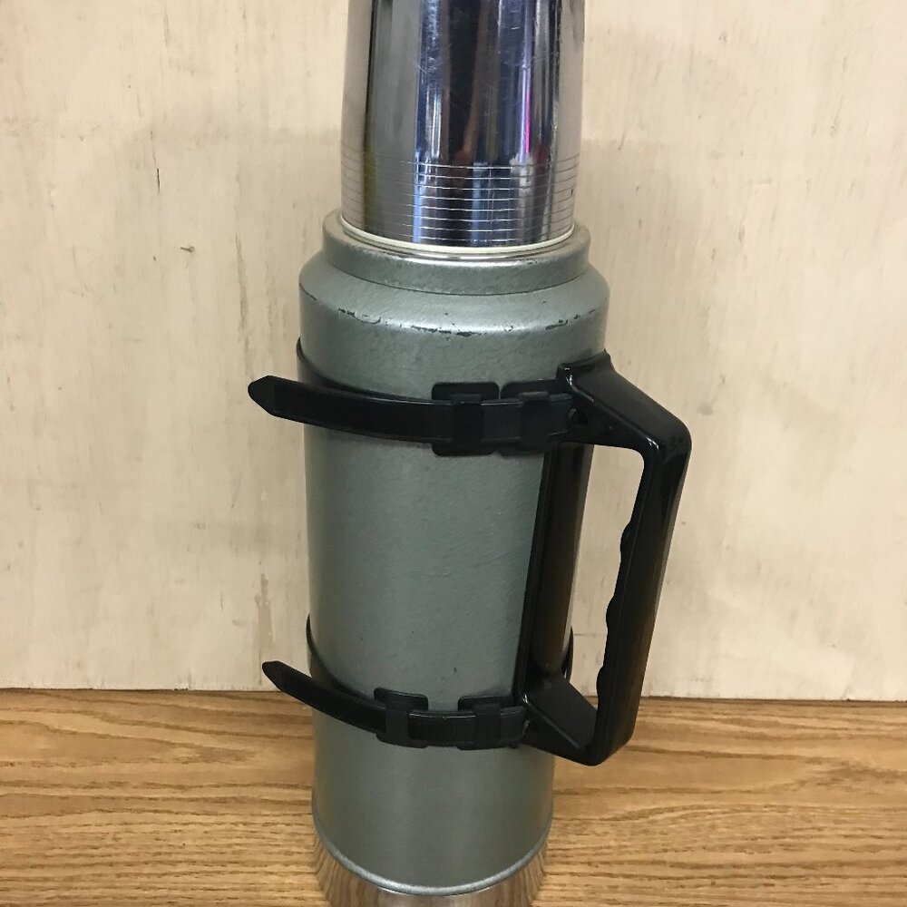 Vintage Stanley Thermos - 1 quart thermos.